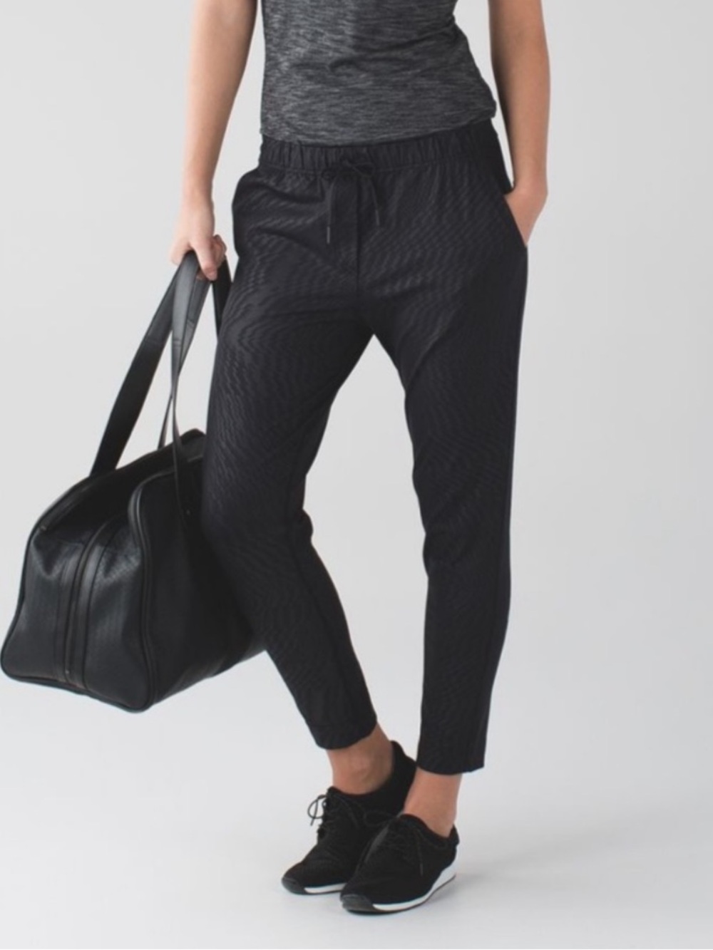 Lululemon Jet Crop Slim (Embossed Black)